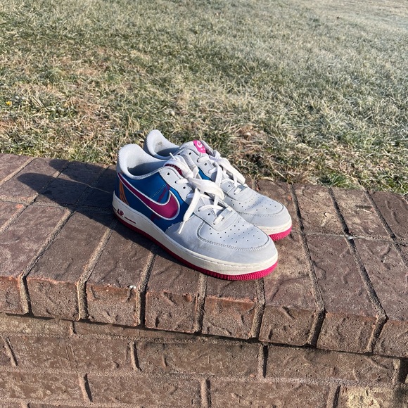Air Force 1s - Picture 2 of 6